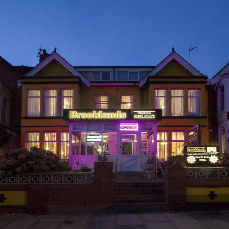 Brooklands Over 50'S Only Blackpool Bagian luar foto